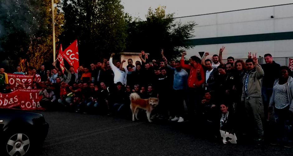 Approximately 50 striking H&M workers in front of the warehouse in Casalpusterlegno, Lombardy